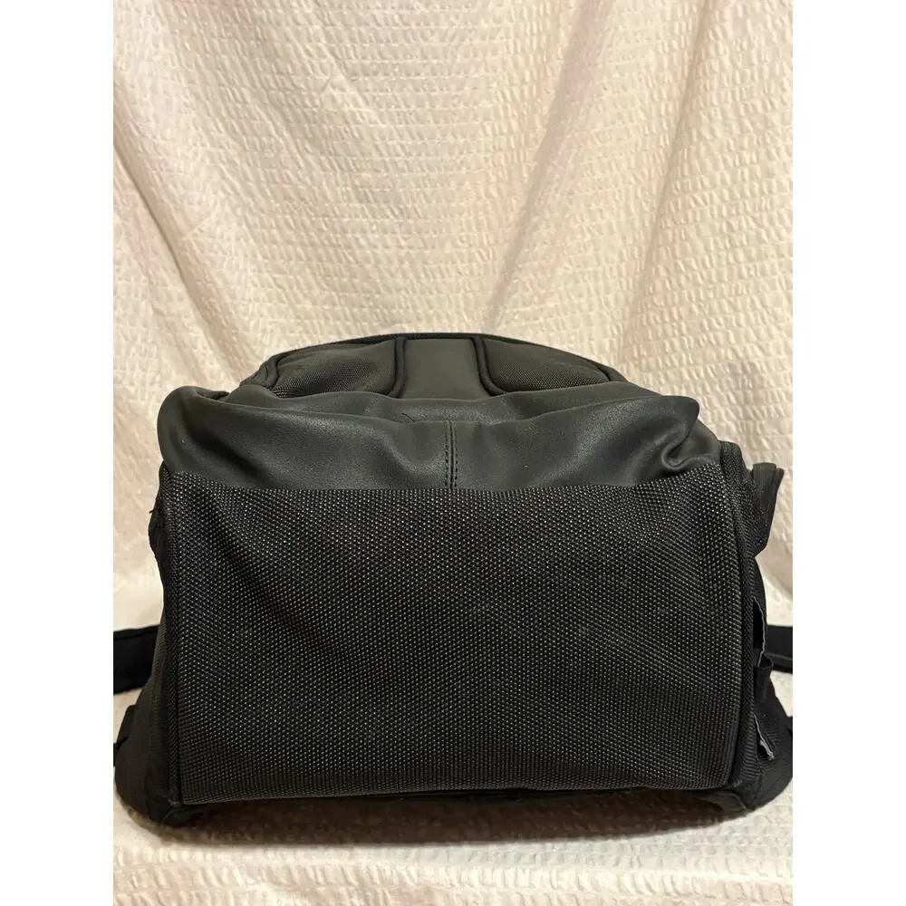 Kensington Contour Ergonomic 16”-17” Laptop Ballistic Nylon Backpack Travel Bag